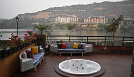 Lavasa Lake View Palace - Lake Side Spa Pool